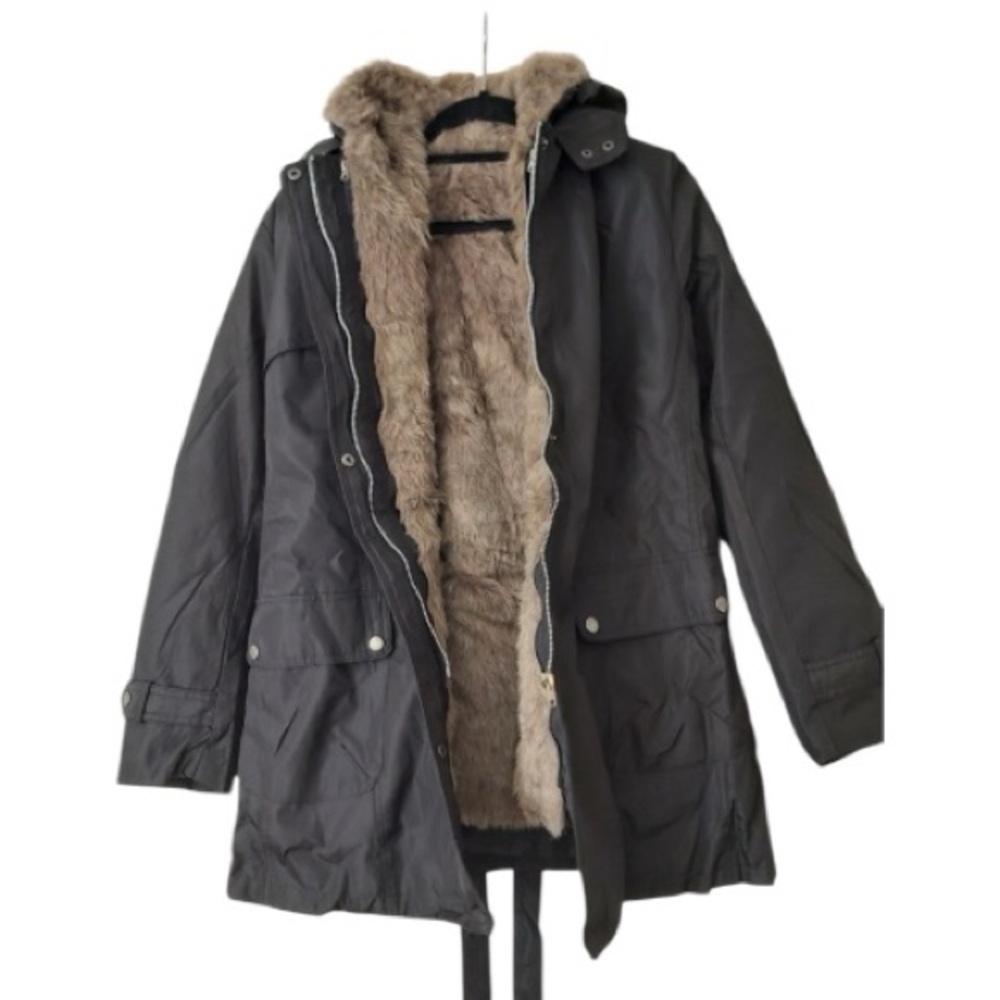 Ladies winter coat from UK size S with removable faux fur lining GUC E0000